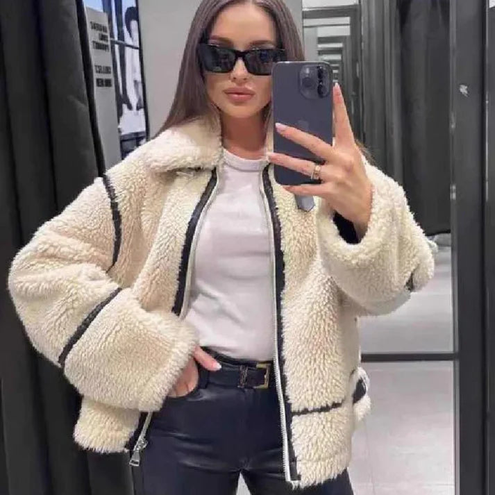 Korte Wollen Jas Dames in Chique Beige met Losse Pasvorm voor Herfst/Winter 0