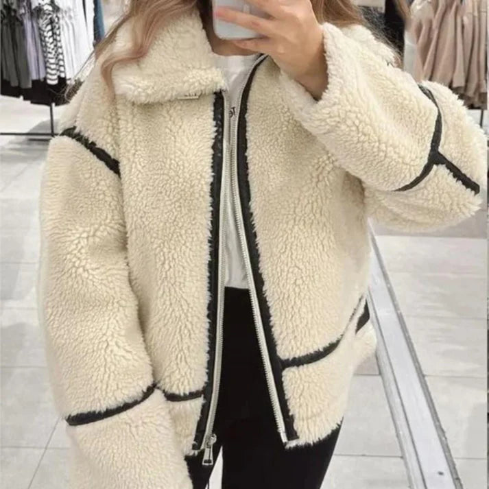 Korte Wollen Jas Dames in Chique Beige met Losse Pasvorm voor Herfst/Winter 1