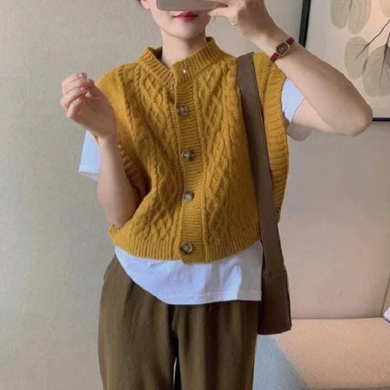 Stijlvolle Kabelgebreide Cropped Vest – Zachte, Ademende en Modieuze Layer voor Dames - 9