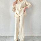 Tweedelige Gebreide Set met Split - Zachte Ademende Stof voor Comfortabele Winterdagen - V-hals Casual en Chic 1