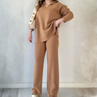 Tweedelige Gebreide Set met Split - Zachte Ademende Stof voor Comfortabele Winterdagen - V-hals Casual en Chic 0