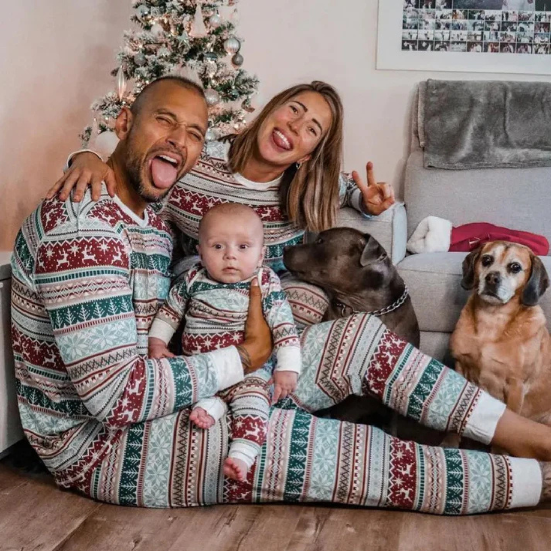 Familie Kerstpyjama Set van Zachte Stof voor Feestelijke Dagen – Gezellige Kerst Pyjama Gezin 2