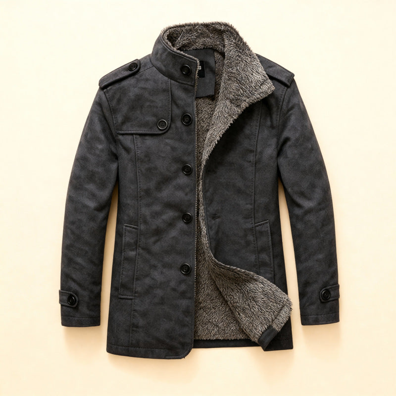 Klassieke Suède Overjas met Volledige Knoopsluiting en Gestructureerde Schouders – Lang Silhouet met Dubbele Heupzakken 4