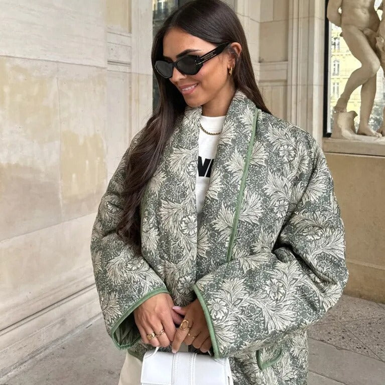 Lange Dames Winterjas met Gestructureerde Pasvorm en Ingetogen Accenten – Tijdloos en Veelzijdig voor de Winter 2