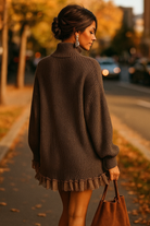 Lange Gebreide Jurk Dames met Hoge Hals en Delicate Ruches – Comfortabele en Elegante Pasvorm in Neutrale Tint 1