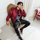 Satijnen Wijnrode Bomberjack – Stijlvolle & Glanzende Damesjas met Moderne Pasvorm - 2