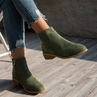 Veganistische Zwarte Enkellaarsjes Dames met Amandelneus en Blokhak – Comfortabel en Stijlvol 1