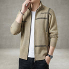 Verzwaarde Gebreide Jas met Fleece Voering en Opstaande Kraag – Uniek Lineair Patroon voor Comfort en Stijl 8